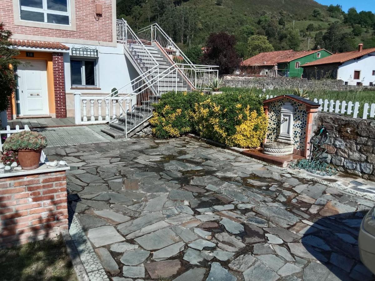 Vivienda Turistica Volvere Santiurde de Toranzo Exteriör bild